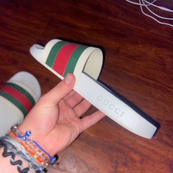 white gucci slide stripe